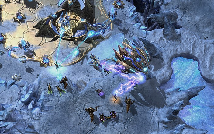 Captura de pantalla de la Inteligencia Artificial jugando StarCraft durante el torneo StarSkirmish